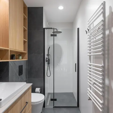 Fuzja W Chmurach - Parking, Klimatyzacja By Fuzjaaparts