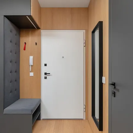 Fuzja W Chmurach - Parking, Klimatyzacja By Fuzjaaparts