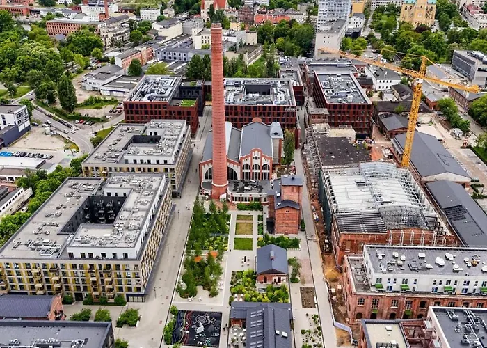 Fuzja W Chmurach - Parking, Klimatyzacja By Fusionaparts דירה